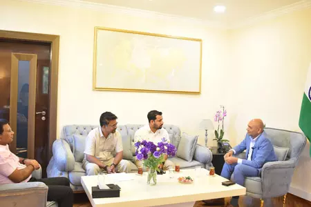 अजरबैजान में भारतीय समुदाय से मिले राजदूत अभय कुमार, सांस्कृतिक संबंध मजबूत करने पर जोर अजरबैजान में भारतीय समुदाय से मिले राजदूत अभय कुमार, सांस्कृतिक संबंध मजबूत करने पर जोर