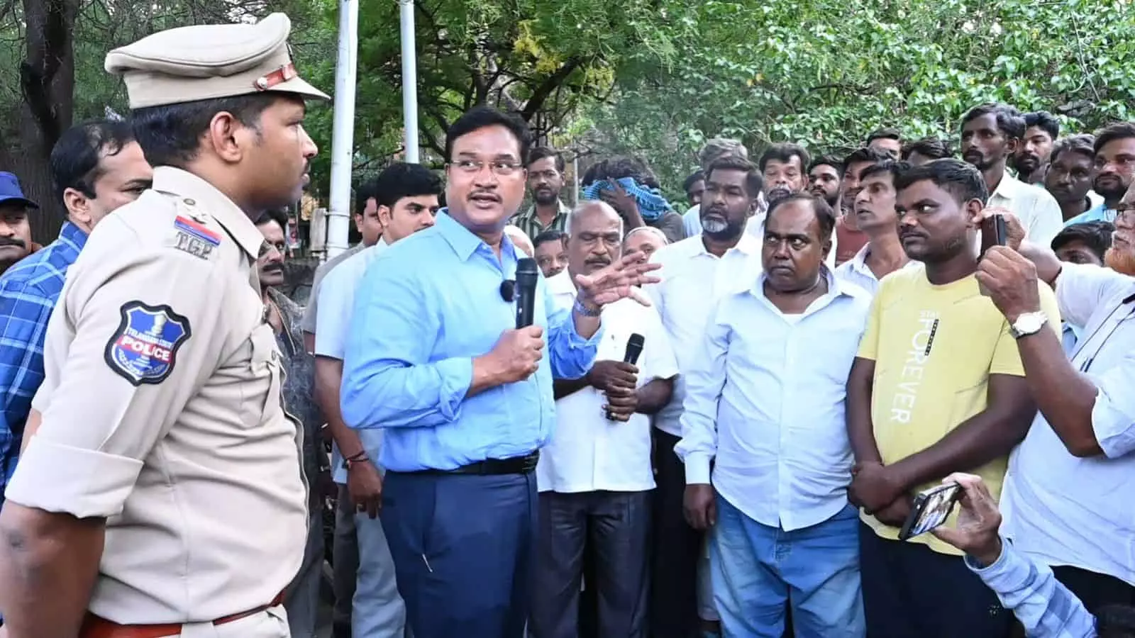 Hyderabad: हुसैन सागर बस्तियों के लोगों को राहत, HYDRA ने बेदखली से किया इनकार Hyderabad: हुसैन सागर बस्तियों के लोगों को राहत, HYDRA ने बेदखली से किया इनकार