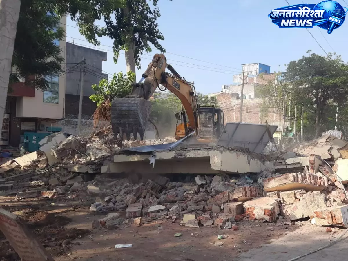 फरीदाबाद में अवैध कॉलोनी पर चला बुलडोजर, DTP इंफोर्समेंट की बड़ी कार्रवाई फरीदाबाद में अवैध कॉलोनी पर चला बुलडोजर, DTP इंफोर्समेंट की बड़ी कार्रवाई