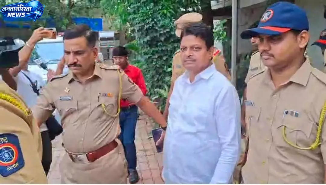 Shiv Sena पार्षद रमेश म्हात्रे 13 जुलाई तक रिमांड पर Shiv Sena पार्षद रमेश म्हात्रे 13 जुलाई तक रिमांड पर