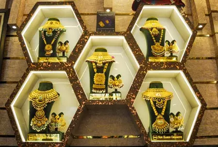 सोना इस हफ्ते धड़ाम, चांदी का दाम 13 हजार रुपए से अधिक घटा सोना इस हफ्ते धड़ाम, चांदी का दाम 13 हजार रुपए से अधिक घटा