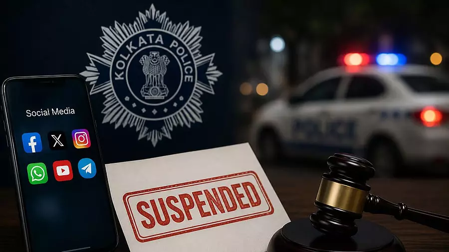 कोलकाता पुलिस के दो DCP सस्पेंड, सोशल मीडिया पर विवादित पोस्ट को लेकर हुई कार्रवाई