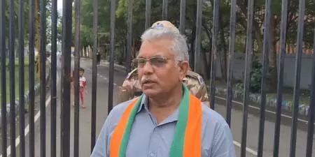 अदालत के आदेश का पालन सबके लिए अनिवार्य, ममता और अभिषेक सीबीआई जांच में करें सहयोग: दिलीप घोष अदालत के आदेश का पालन सबके लिए अनिवार्य, ममता और अभिषेक सीबीआई जांच में करें सहयोग: दिलीप घोष