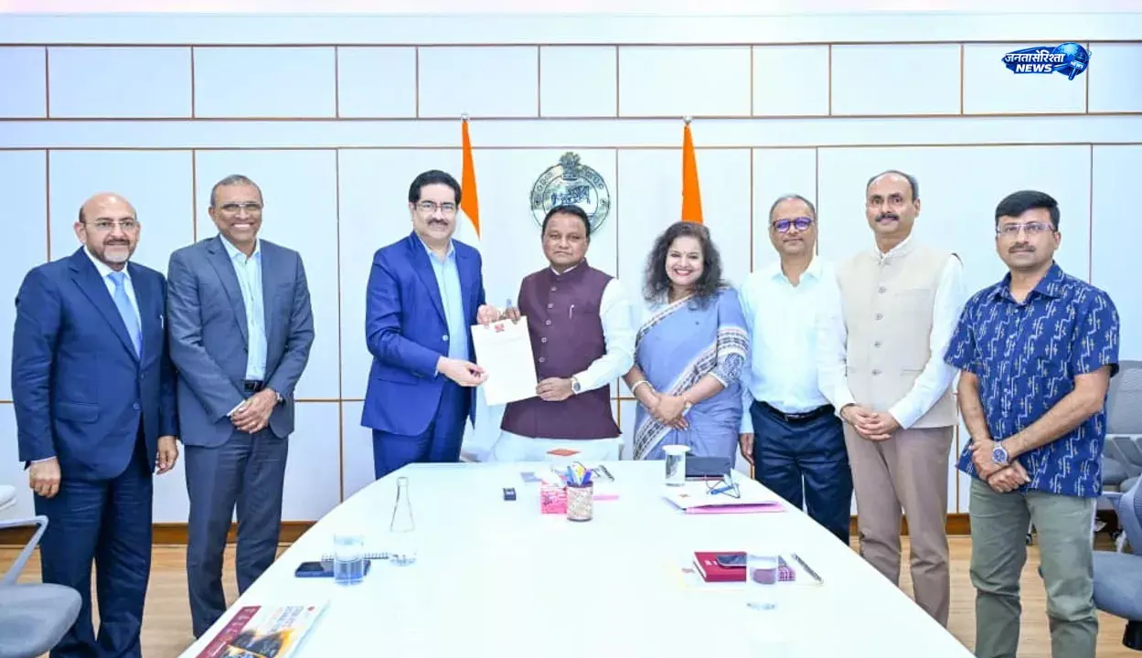 ओडिशा में निवेश बढ़ाएगा बिड़ला ग्रुप, CM माझी से हुई बैठक ओडिशा में निवेश बढ़ाएगा बिड़ला ग्रुप, CM माझी से हुई बैठक