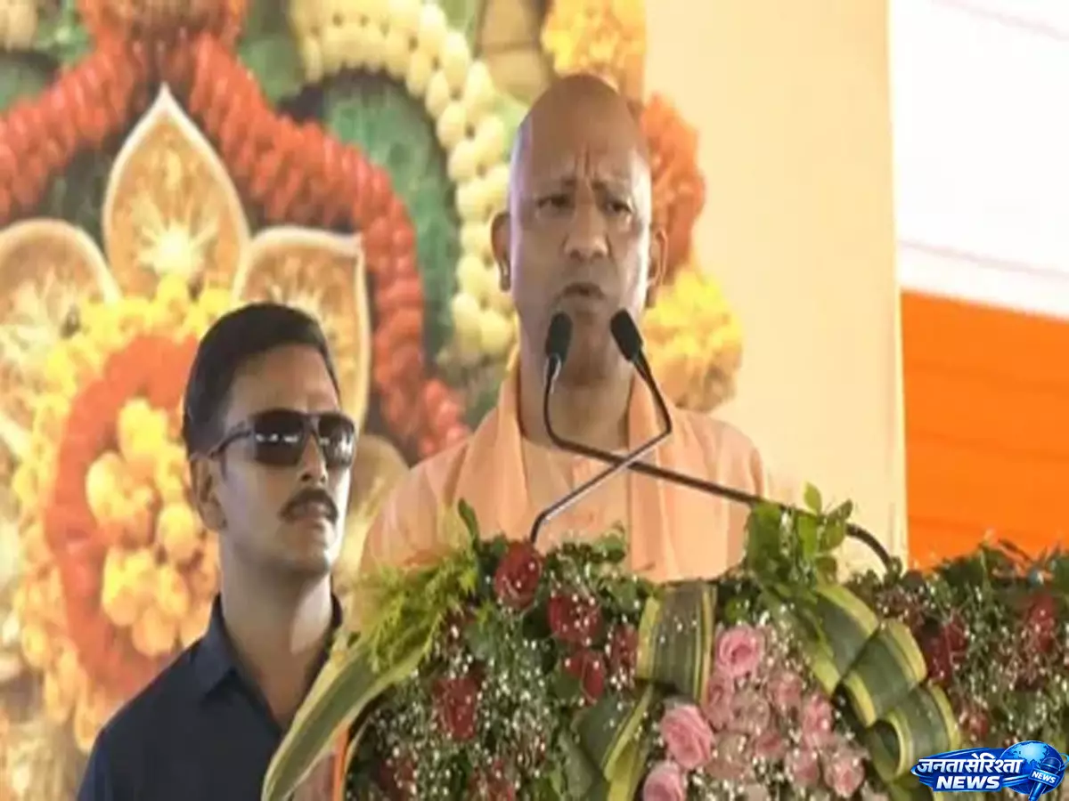 Kushinagar, से योगी का वार, सपा सरकारों पर लगाए गंभीर आरोप Kushinagar, से योगी का वार, सपा सरकारों पर लगाए गंभीर आरोप