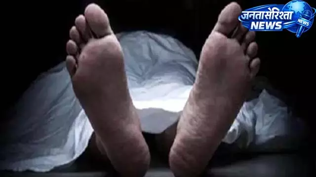 अलीगढ़ में ड्यूटी के बीच पुलिसकर्मी को आया हार्ट अटैक अलीगढ़ में ड्यूटी के बीच पुलिसकर्मी को आया हार्ट अटैक