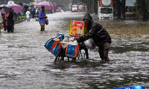 मानसून का कहर: राज्यों में भारी बारिश और भूस्खलन से तबाही