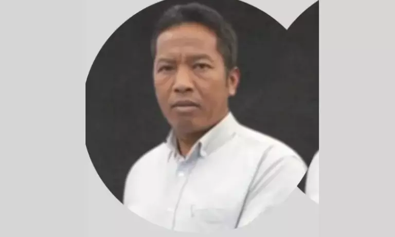 Manipur: कांगपोकपी हमले में आदिवासी किसान की गोली मारकर हत्या, पत्नी फरार Manipur: कांगपोकपी हमले में आदिवासी किसान की गोली मारकर हत्या, पत्नी फरार