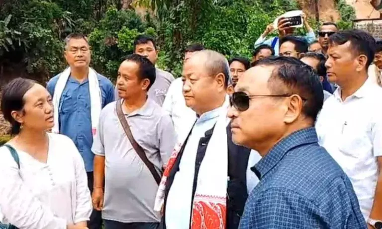 अरुणाचल बाढ़ संकट: सांसद ने लिया हालात का जायजा, राहत की मांग उठाई अरुणाचल बाढ़ संकट: सांसद ने लिया हालात का जायजा, राहत की मांग उठाई