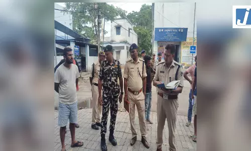 रास्ते के विवाद ने लिया खूनी रूप, पिता-पुत्र की गोली मारकर हत्या रास्ते के विवाद ने लिया खूनी रूप, पिता-पुत्र की गोली मारकर हत्या