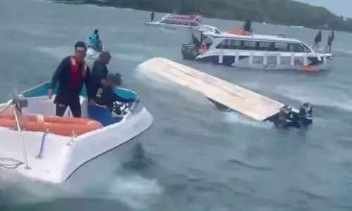 वियतनाम नाव दुर्घटना: भेजे जा रहे मृतकों के शव, बचे हुए भारतीयों को लाने में जुटा दूतावास वियतनाम नाव दुर्घटना: भेजे जा रहे मृतकों के शव, बचे हुए भारतीयों को लाने में जुटा दूतावास