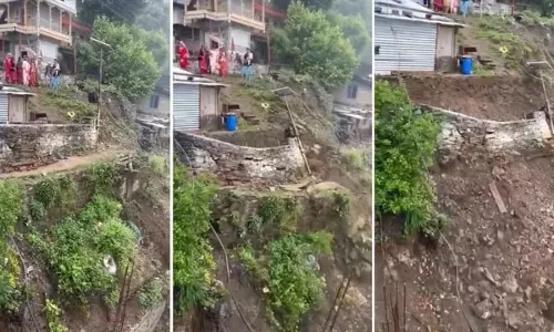 हिमाचल में मानसून का कहर: सिरमौर के बोबरी गांव में सुरक्षा दीवार गिरी, बाल-बाल बचे लोग