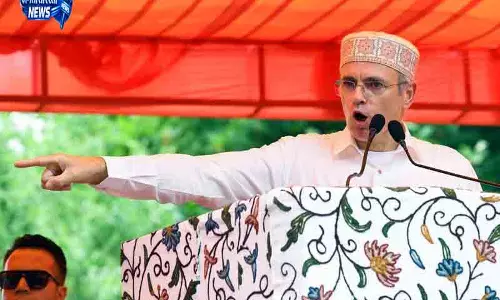 Srinagar उमर का आरोप, NC विधायकों को 20-30 करोड़ का ऑफर Srinagar उमर का आरोप, NC विधायकों को 20-30 करोड़ का ऑफर