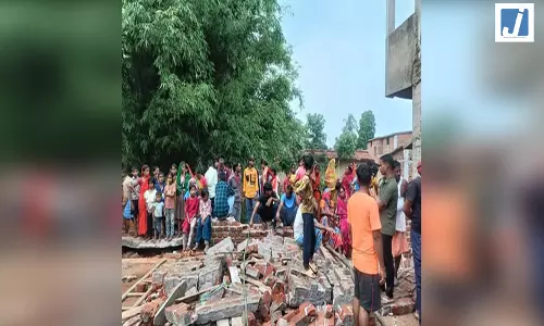 निर्माणाधीन मकान का छज्जा गिरा, मलबे में दबकर मां-बेटे की मौत