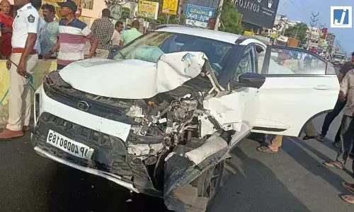 तेज रफ्तार कार ने कई वाहनों को मारी टक्कर, पुलिस कांस्टेबल की मौत