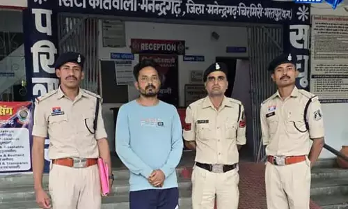 महिला से झपटमारी का आरोपी गिरफ्तार, अनूपपुर जेल से प्रोडक्शन वारंट पर लाई पुलिस महिला से झपटमारी का आरोपी गिरफ्तार, अनूपपुर जेल से प्रोडक्शन वारंट पर लाई पुलिस