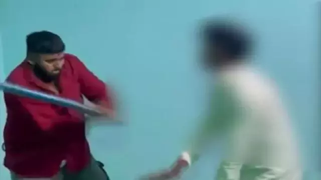 Brahmapur में युवक से बेरहमी, 3 दिन तक कमरे में रखा बंद Brahmapur में युवक से बेरहमी, 3 दिन तक कमरे में रखा बंद