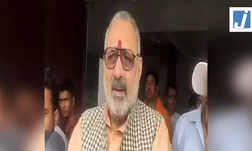गिरिराज सिंह का प्रशांत किशोर पर हमला गिरिराज सिंह का प्रशांत किशोर पर हमला