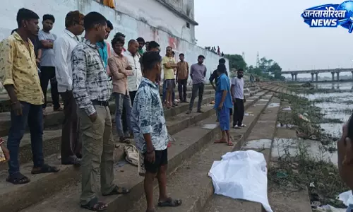 महानदी में दो मासूमों को बचाने वाला युवक खुद डूबा, 15 घंटे बाद मिली लाश महानदी में दो मासूमों को बचाने वाला युवक खुद डूबा, 15 घंटे बाद मिली लाश