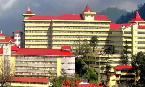 अस्पतालों में स्टाफ की कमी से बढ़ सकती है मरीजों की परेशानी अस्पतालों में स्टाफ की कमी से बढ़ सकती है मरीजों की परेशानी