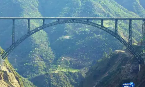 चेनाब रेल ब्रिज अमरनाथ यात्रियों के लिए एक प्रमुख आकर्षण बनकर उभरा चेनाब रेल ब्रिज अमरनाथ यात्रियों के लिए एक प्रमुख आकर्षण बनकर उभरा