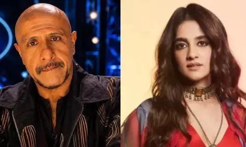 जसलीन रॉयल के बैड कमेंट पर झुके विशाल ददलानी, सरेआम मांगी माफी जसलीन रॉयल के बैड कमेंट पर झुके विशाल ददलानी, सरेआम मांगी माफी