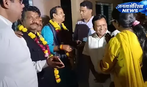 उपचुनाव से पहले दतिया पहुंचे डिप्टी CM जगदीश देवड़ा, मां पीतांबरा पीठ में की पूजा-अर्चना