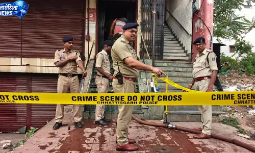 रायपुर के PNB बैंक में लगी भीषण आग, रिहायशी बस्ती में मचा हड़कंप रायपुर के PNB बैंक में लगी भीषण आग, रिहायशी बस्ती में मचा हड़कंप