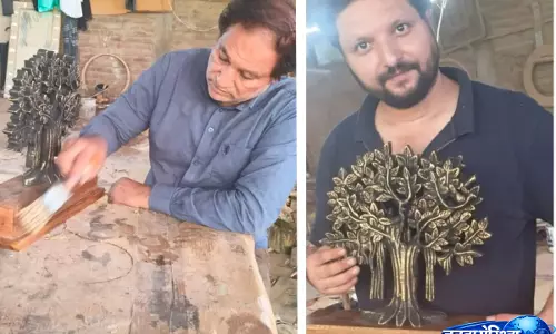Saharanpur के शिल्पकार का कमाल, वन मंत्री के जरिए सीएम तक पहुंची कलाकृति Saharanpur के शिल्पकार का कमाल, वन मंत्री के जरिए सीएम तक पहुंची कलाकृति