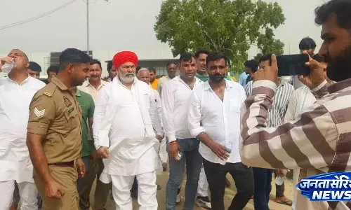 Kazipura में किसानों की हुंकार, राकेश टिकैत ने संघर्ष समिति बनाने का किया ऐलान Kazipura में किसानों की हुंकार, राकेश टिकैत ने संघर्ष समिति बनाने का किया ऐलान
