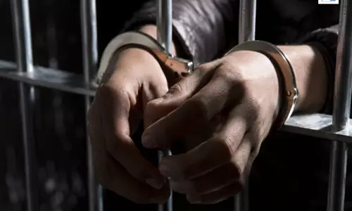 लोन फ्रॉड गैंग का पर्दाफाश, साइबर सेल ने 10 आरोपियों को किया गिरफ्तार लोन फ्रॉड गैंग का पर्दाफाश, साइबर सेल ने 10 आरोपियों को किया गिरफ्तार