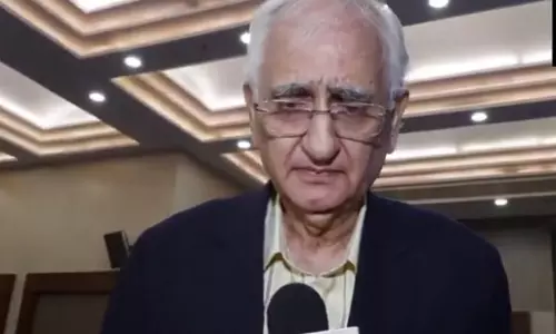 उमर अब्दुल्ला के बयान पर सलमान खुर्शीद बोले उमर अब्दुल्ला के बयान पर सलमान खुर्शीद बोले