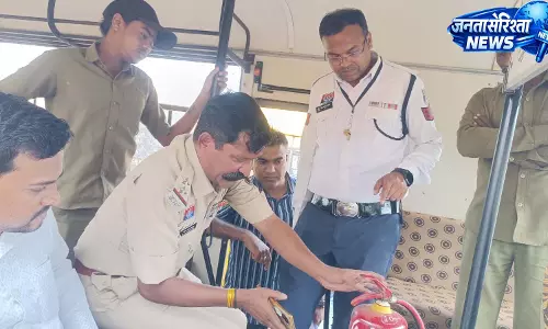 खैरागढ़ में 21 स्कूली वाहनों की जांच, सुरक्षा मानकों में खामियां मिलने पर सुधार के निर्देश