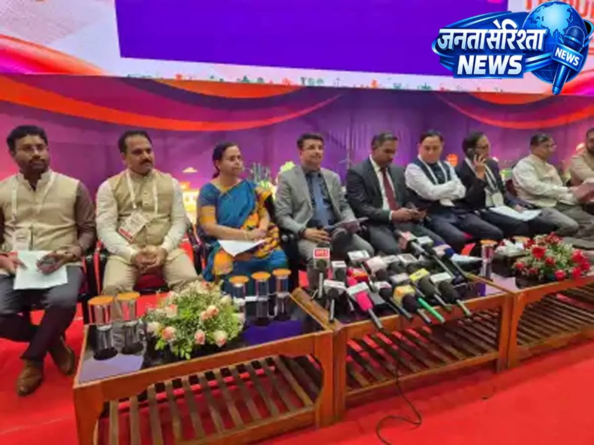Tripura बिजनेस कॉन्क्लेव की बड़ी सफलता, ₹1.21 लाख करोड़ के निवेश प्रस्ताव हासिल Tripura बिजनेस कॉन्क्लेव की बड़ी सफलता, ₹1.21 लाख करोड़ के निवेश प्रस्ताव हासिल