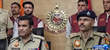 Rohini, में पुलिस की बड़ी कार्रवाई, गैंगस्टर गैंग से जुड़े तीन गिरफ्तार Rohini, में पुलिस की बड़ी कार्रवाई, गैंगस्टर गैंग से जुड़े तीन गिरफ्तार