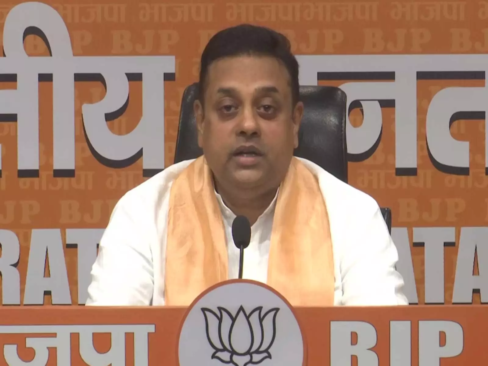 दस कदम, दस का दम: संबित पात्रा ने गिनाए पीएम मोदी के विदेशी दौरों के 10 फायदे दस कदम, दस का दम: संबित पात्रा ने गिनाए पीएम मोदी के विदेशी दौरों के 10 फायदे
