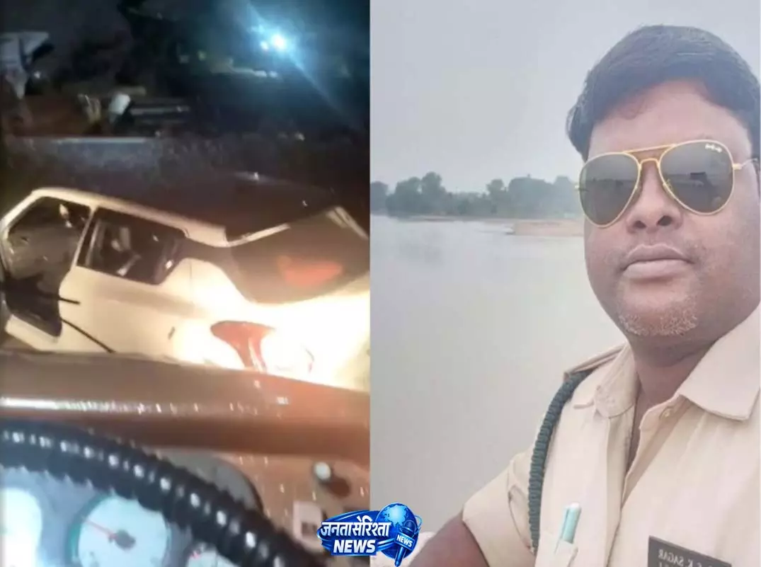 गरियाबंद में वन अधिकारी पर बस चालक से अभद्रता का आरोप, बीच सड़क पर रोकी यात्री बस गरियाबंद में वन अधिकारी पर बस चालक से अभद्रता का आरोप, बीच सड़क पर रोकी यात्री बस
