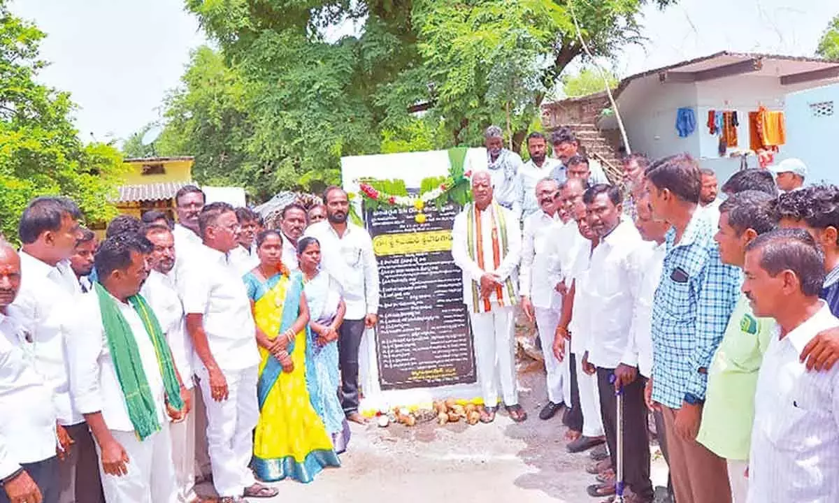 Telangana: बोम्माकुर जलाशय भर जाएगा, कादियाम ने आश्वासन दिया Telangana: बोम्माकुर जलाशय भर जाएगा, कादियाम ने आश्वासन दिया