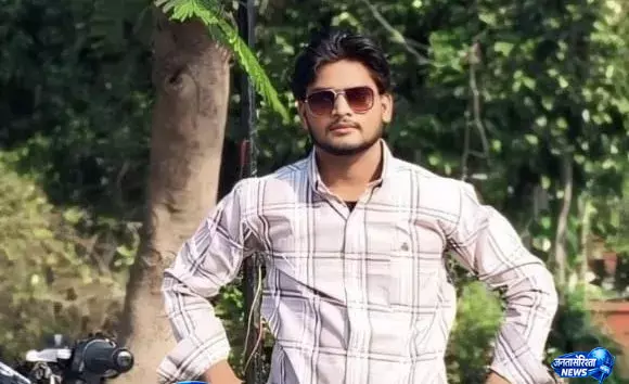 Moradabad रामगंगा हादसा: 6 किलोमीटर दूर मिला युवक का शव, गोताखोर तलाश में जुटे Moradabad रामगंगा हादसा: 6 किलोमीटर दूर मिला युवक का शव, गोताखोर तलाश में जुटे