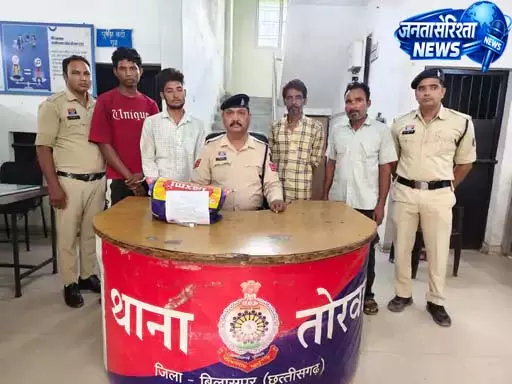 CG BREAKING: पोस्ता-डोडा तस्करी का भंडाफोड़, पंजाब समेत 4 आरोपी गिरफ्तार CG BREAKING: पोस्ता-डोडा तस्करी का भंडाफोड़, पंजाब समेत 4 आरोपी गिरफ्तार