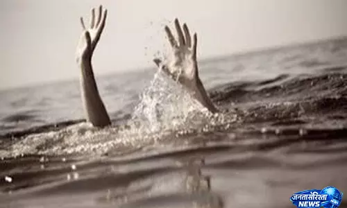 नदी में डूबे चार नाबालिग, 2 के शव बरामद नदी में डूबे चार नाबालिग, 2 के शव बरामद