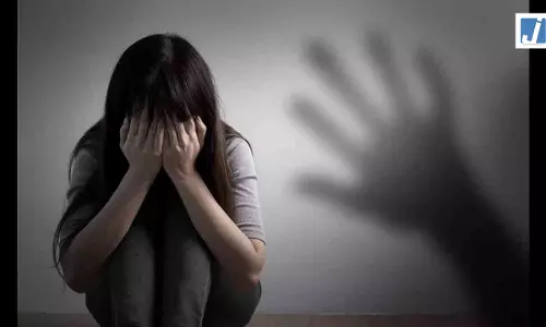 सिक्योरिटी गार्ड ने वॉशरूम में किया दुष्कर्म, 7 साल की मासूम को बनाया निशाना