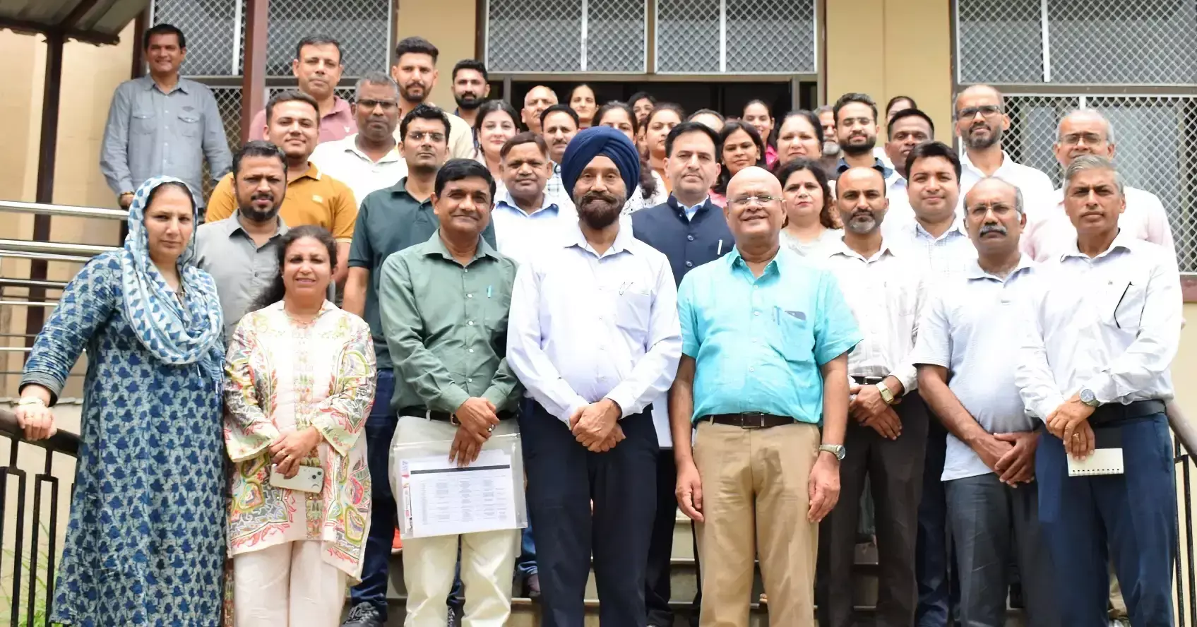 Jammu: यूनिवर्सल ह्यूमन वैल्यूज पर एसएमवीडीयू में तीन दिवसीय प्रशिक्षण पूरा Jammu: यूनिवर्सल ह्यूमन वैल्यूज पर एसएमवीडीयू में तीन दिवसीय प्रशिक्षण पूरा