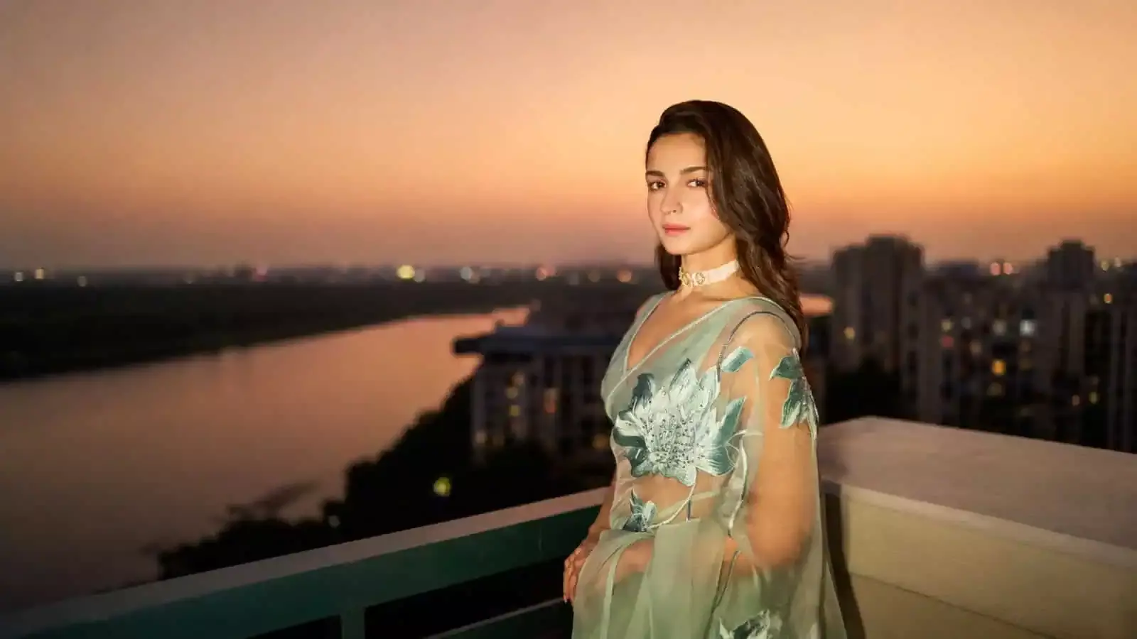 आलिया भट्ट और रणबीर कपूर की फिल्म को लेकर नई चर्चा, छोड़ने की अफवाहें फिर सुर्खियों में
