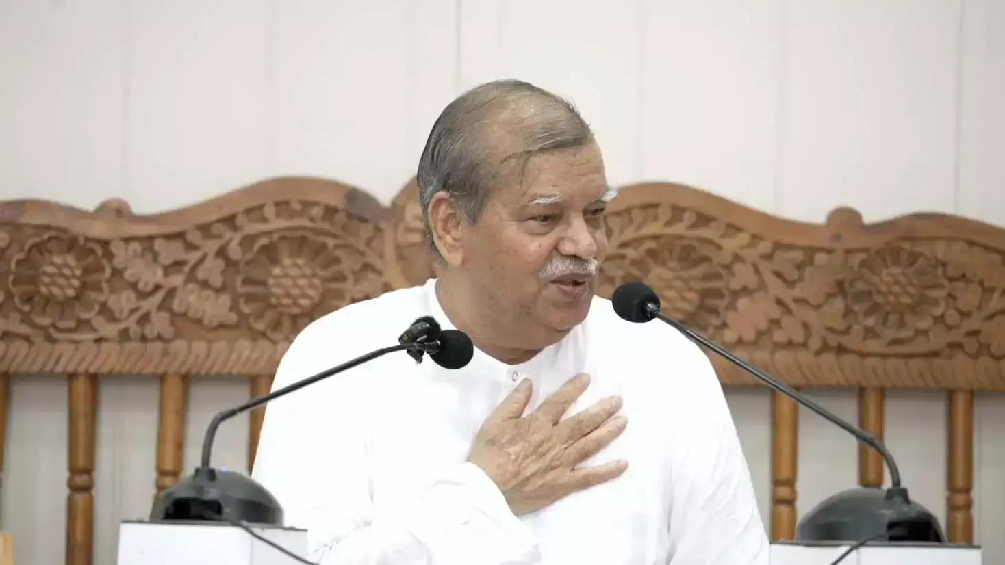 Jammu: आध्यात्मिक प्रवचन में चेतना और आत्मा के रहस्यों पर हुआ मंथन Jammu: आध्यात्मिक प्रवचन में चेतना और आत्मा के रहस्यों पर हुआ मंथन