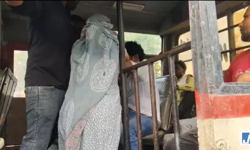 GPS से पत्नी ने पकड़ा पति का अफेयर, होटल में नर्स के साथ रंगरेलियां मना रहा था