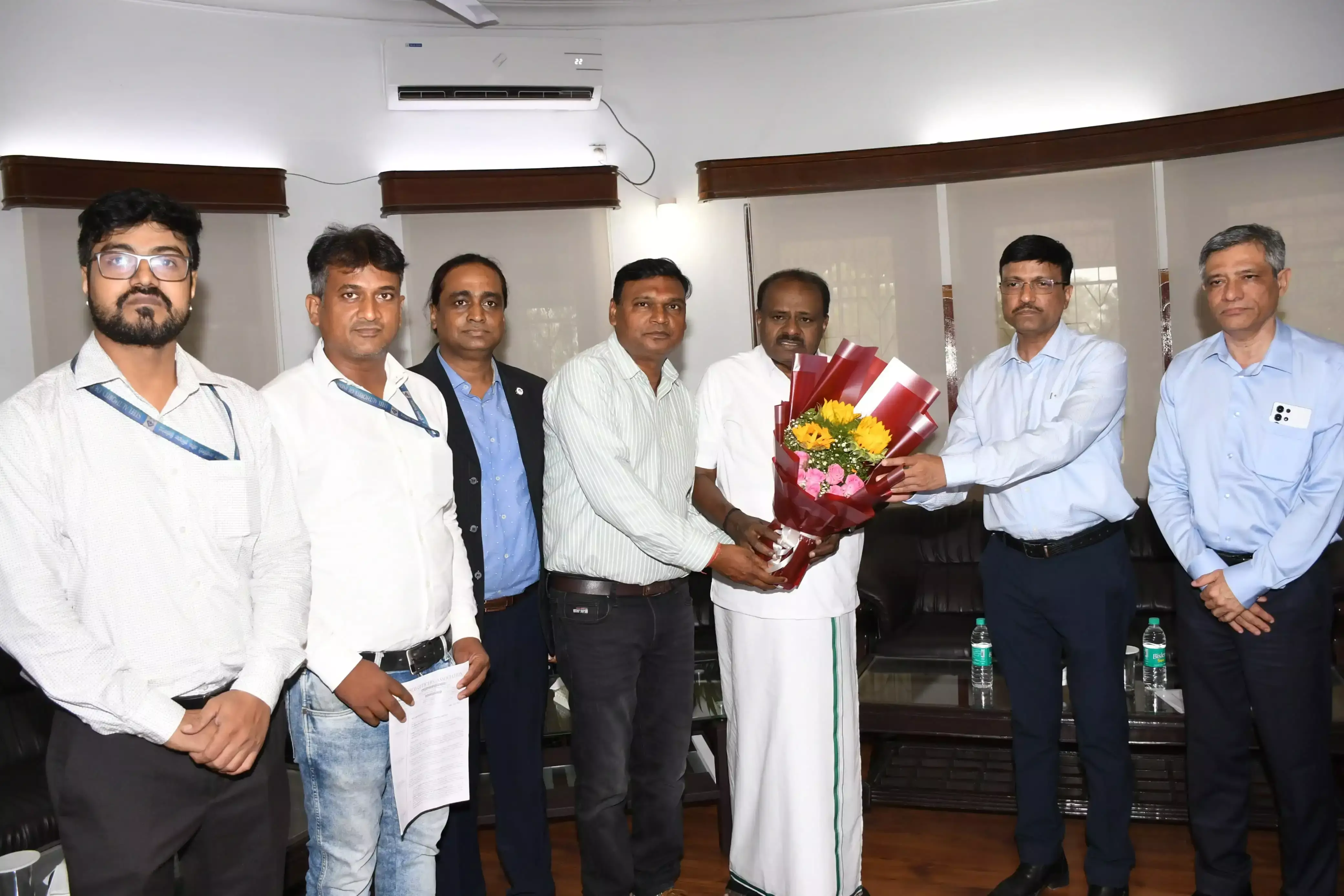 West Burdwan: सेल अधिकारियों की समस्याओं पर इस्पात मंत्री से मिला प्रतिनिधिमंडल West Burdwan: सेल अधिकारियों की समस्याओं पर इस्पात मंत्री से मिला प्रतिनिधिमंडल