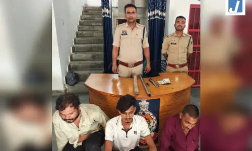 न्यायधानी में अपराधियों के हौसले बुलंद, रतनपुर के ढाबे में चाकू की नोक पर लूट न्यायधानी में अपराधियों के हौसले बुलंद, रतनपुर के ढाबे में चाकू की नोक पर लूट