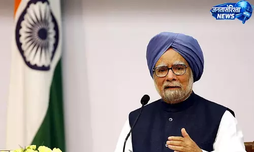 EC पर कांग्रेस नेताओं की टिप्पणी से आहत हुए थे मनमोहन सिंह: Qureshi EC पर कांग्रेस नेताओं की टिप्पणी से आहत हुए थे मनमोहन सिंह: Qureshi