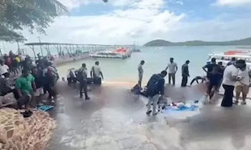 वियतनाम नाव हादसा: 15 भारतीयों के शव आज स्वदेश भेजे जाएंगे वियतनाम नाव हादसा: 15 भारतीयों के शव आज स्वदेश भेजे जाएंगे